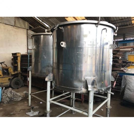 รับชื้อ-ขายถังสแตนเลส - บริษัท รวมเศษชลบุรี 83 จำกัด - รับซื้อของเก่า  ถังสแตนเลส  ถังเหล็ก  ถังพลาสติก  ถังโลหะ  ถังไซโล  ถังเคมี  ถังน้ำมัน 